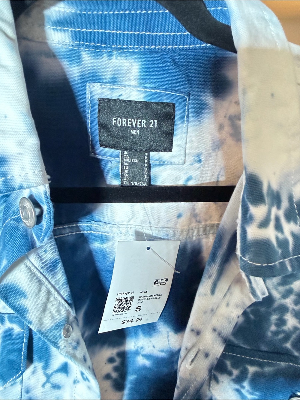 Forever 21 Men's Blue and White Tie-Dye Shirt Jacket - Picture 7 of 8